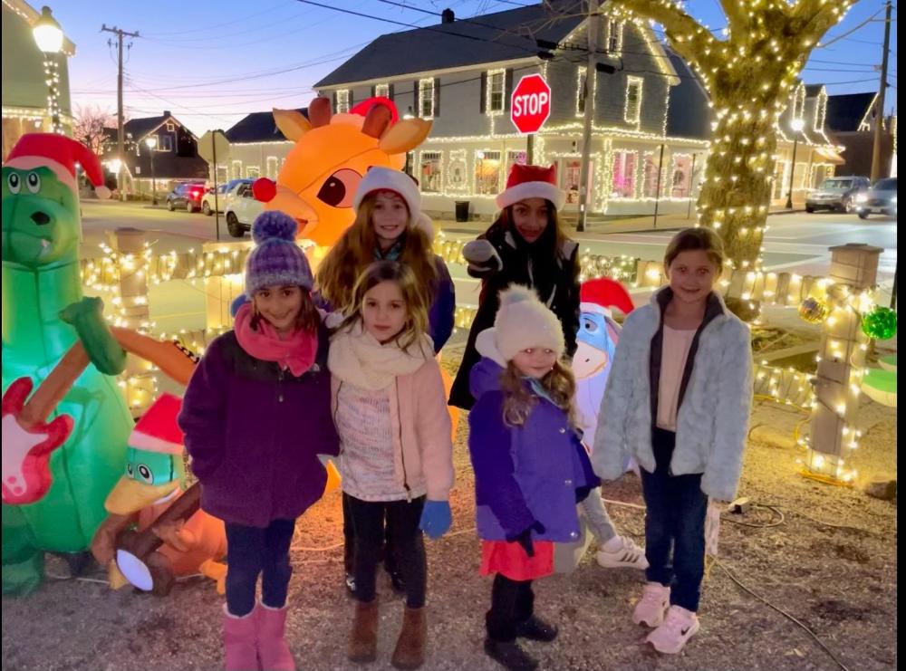 Balloons inflate holiday spirits at Padanaram event Dartmouth